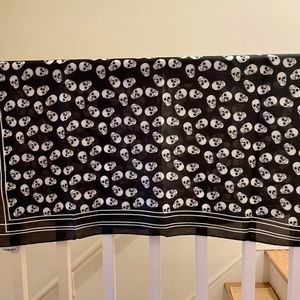 Sammi Jefcoate London Fog Satin Scarf